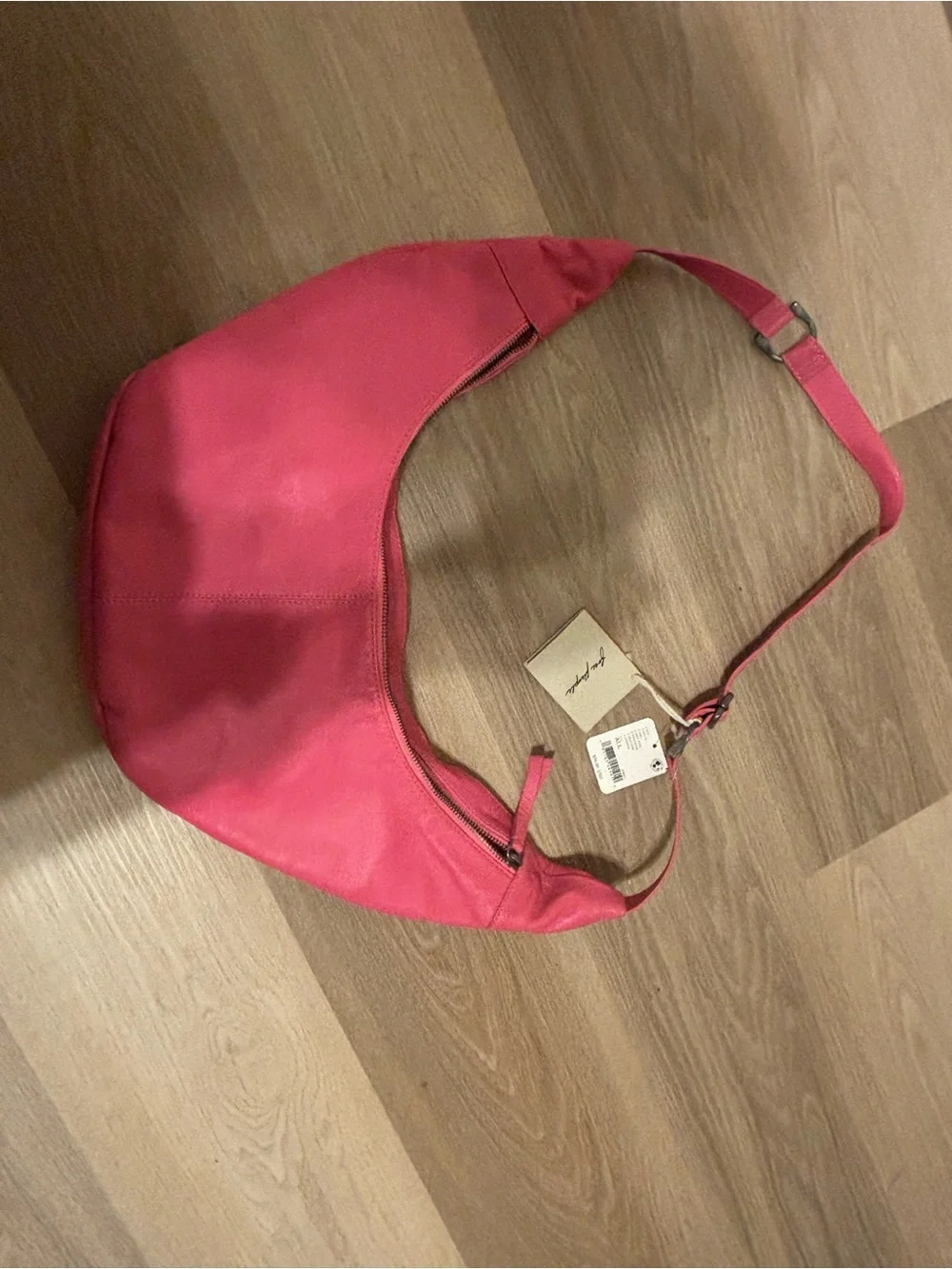 NWT FREE PEOPLE IDLE HANDS SLING BAG - SLOUCHY BAG - Picture 7 of 8